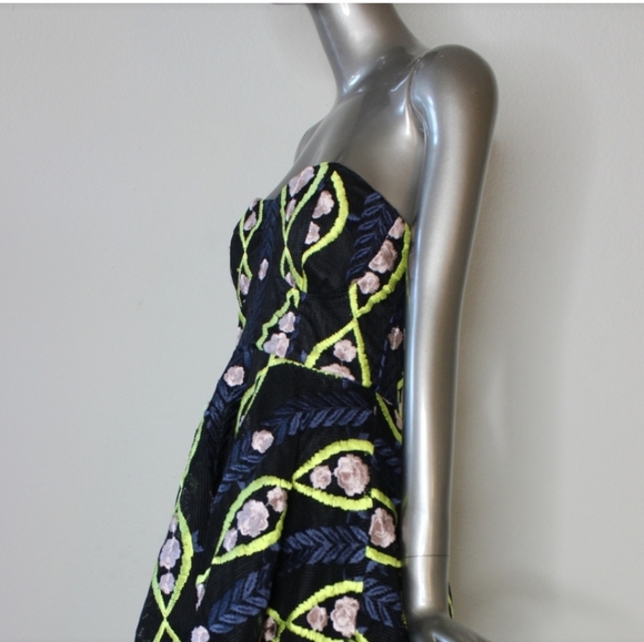 L'atiste by Amy Embroidered HiLo Cocktail Dress - Picture 2 of 11